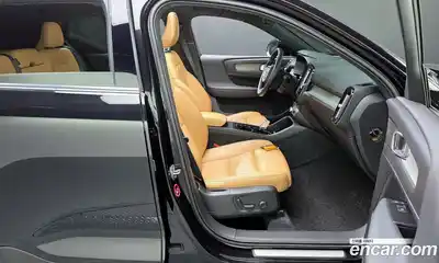 Volvo XC40 2021 2.0 гидро в Москве № 972045, миниатюра 10