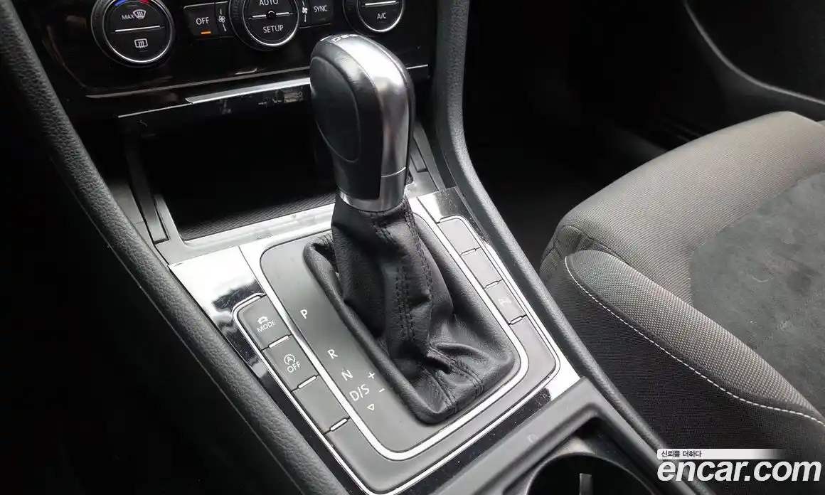 Volkswagen Golf 2014 2.0 гидро в Москве № 976183, фото 9
