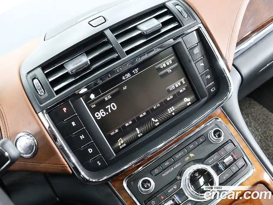 Lincoln Continental 2017 3.0 гидро в Москве № 993070, фото 7