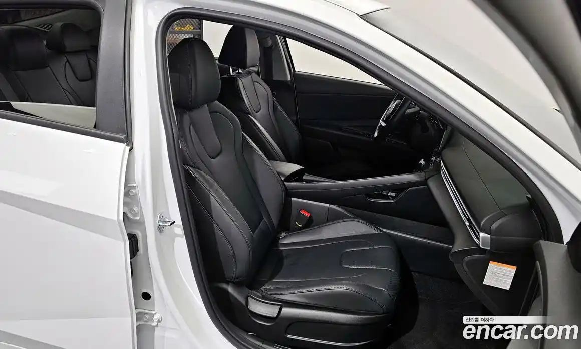 Hyundai Avante 2024 1.6 гидро в Москве № 1007614, фото 12