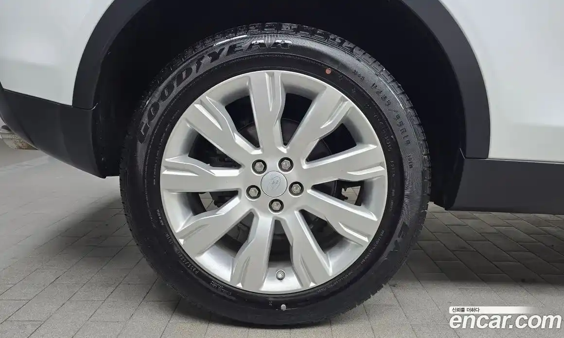 Land Rover Discovery Sport 2016 2.0 гидро в Москве № 166511, фото 5