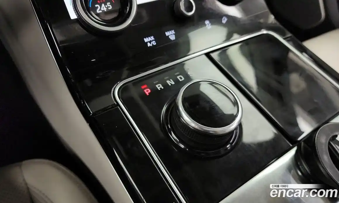 Land Rover Range-Rover Velar 2018 2.0 гидро в Москве № 198214, фото 9
