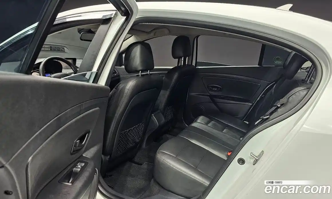 Renault SM3 2019 1.6 гидро в Москве № 205331, фото 12