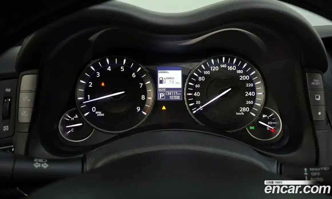 Infiniti Q70 2015 3.7 гидро в Москве № 284134, фото 8