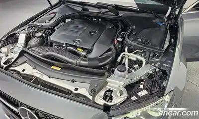 Mercedes-Benz E-Class 2022 2.0 гидро, миниатюра 6