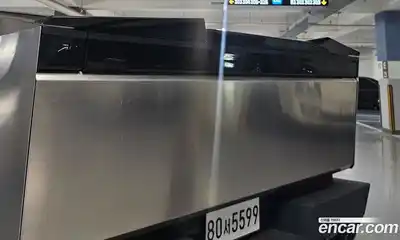 Tesla Cybertruck 2025 гидро в Москве № 198693, миниатюра 8