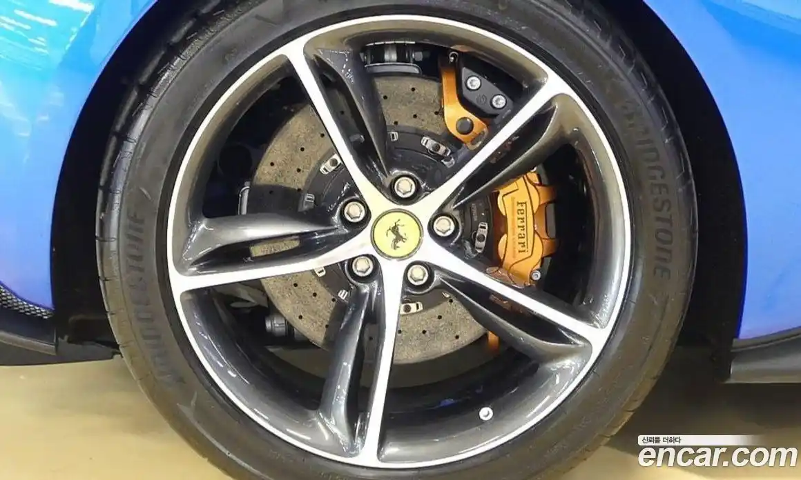 Ferrari 296 2022 3.0 гидро в Москве № 1015897, фото 5