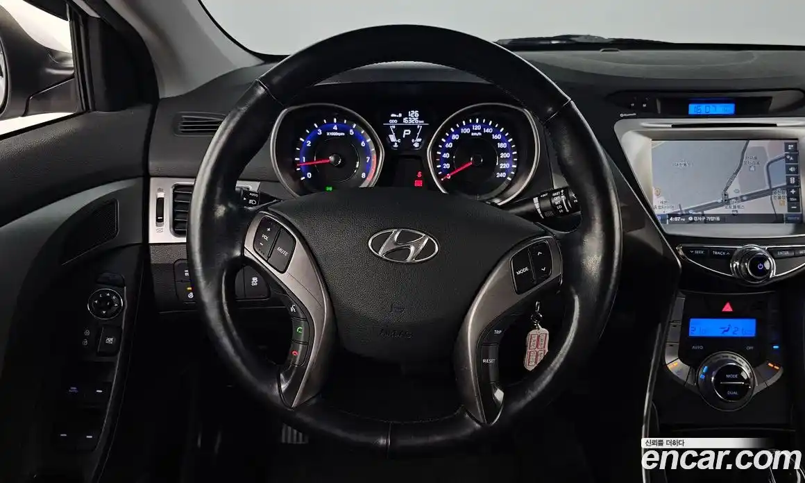 Hyundai Avante 2013 1.6 гидро в Москве № 1127859, фото 13