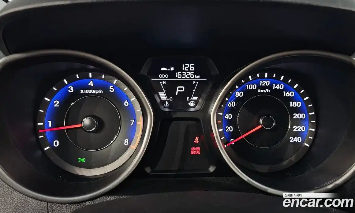 Hyundai Avante 2013 1.6 гидро в Москве № 1127859, фото 8