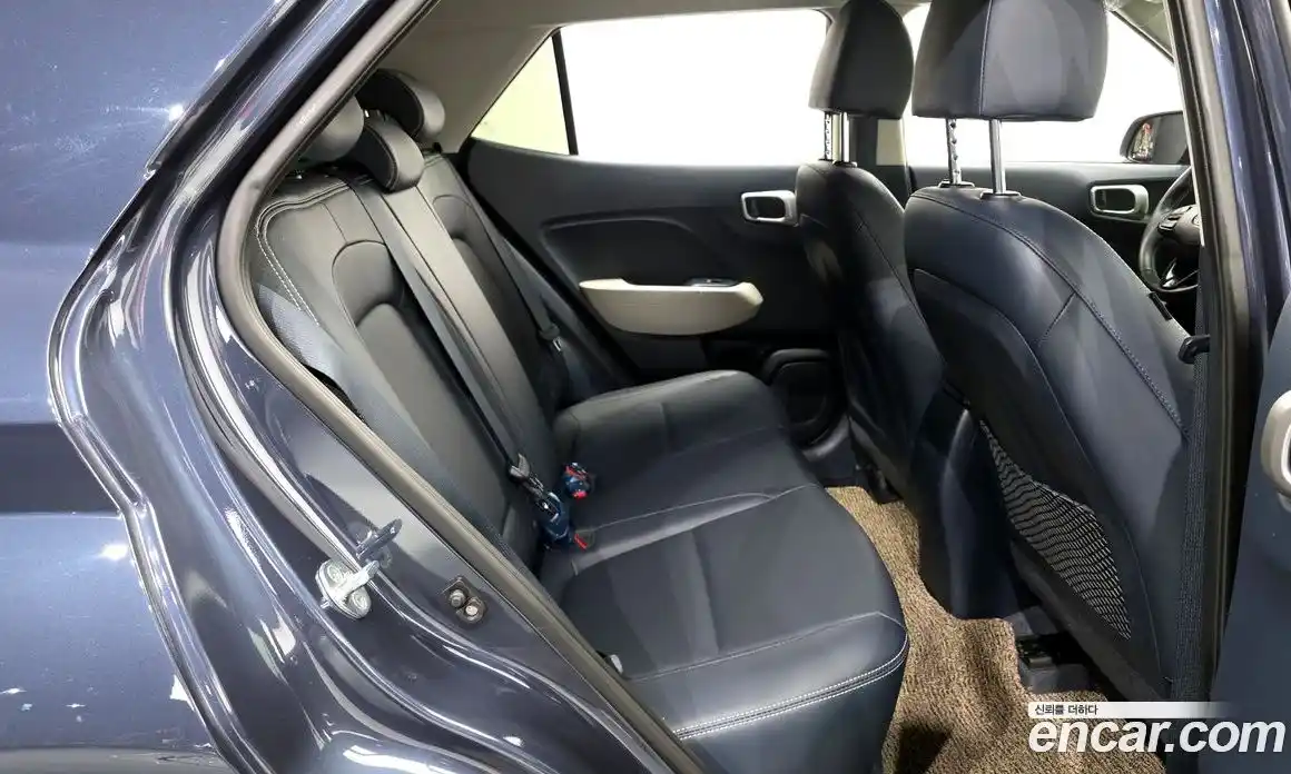 Hyundai Venue 2022 1.6 Автомат в Москве № 1127862, фото 12