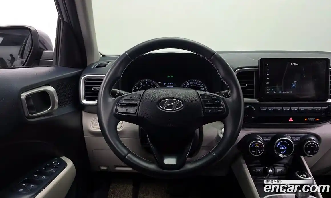 Hyundai Venue 2022 1.6 Автомат в Москве № 1127862, фото 13