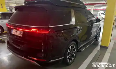 Kia Canival 2023 3.5 Автомат в Москве № 1128537, миниатюра 3