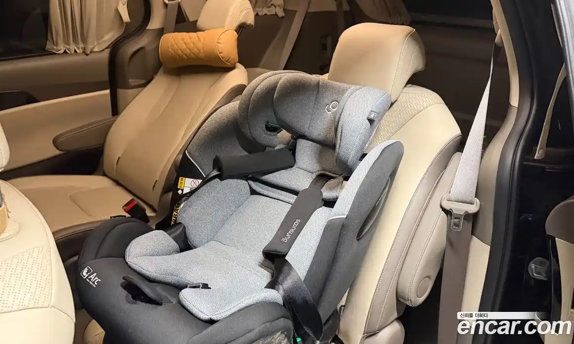 Kia Canival 2023 3.5 Автомат в Москве № 1128537, фото 7