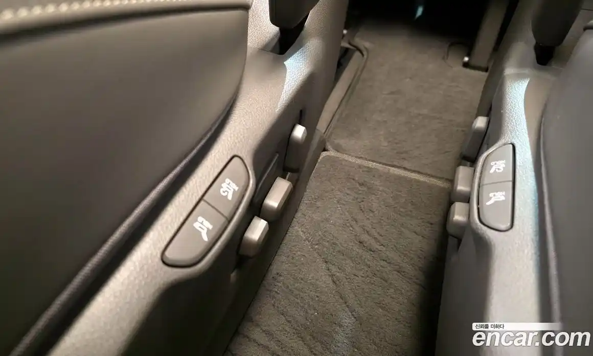 Kia Canival 2021 3.5 Автомат в Москве № 1128594, фото 18