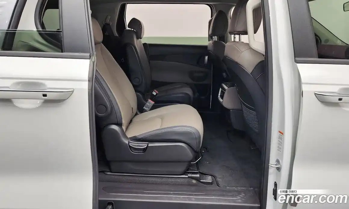 Kia Canival 2024 2.2 Автомат в Москве № 1128653, фото 12