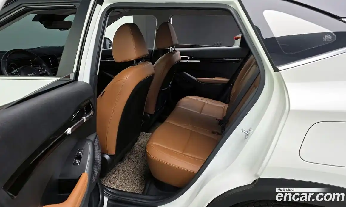 Kia Seltos 2022 2.0 Автомат в Москве № 1128873, фото 11