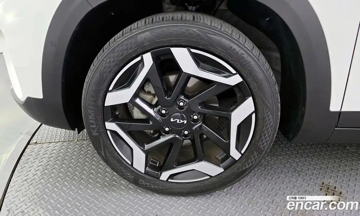 Kia Seltos 2022 2.0 Автомат в Москве № 1128873, фото 5