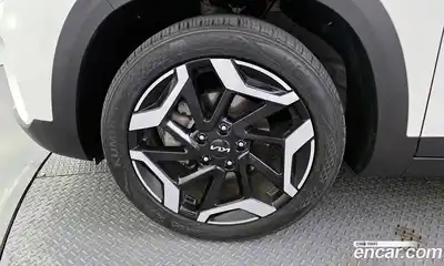 Kia Seltos 2022 2.0 Автомат в Москве № 1128873, миниатюра 5