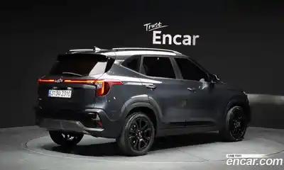 Kia Seltos 2023 1.6 Автомат в Москве № 1128978, миниатюра 2