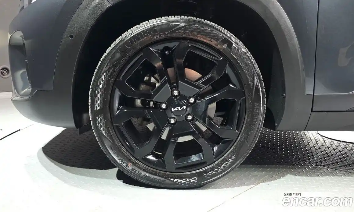 Kia Seltos 2023 1.6 Автомат в Москве № 1128978, фото 5