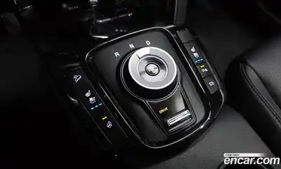 Kia Seltos 2023 1.6 Автомат в Москве № 1128978, миниатюра 9