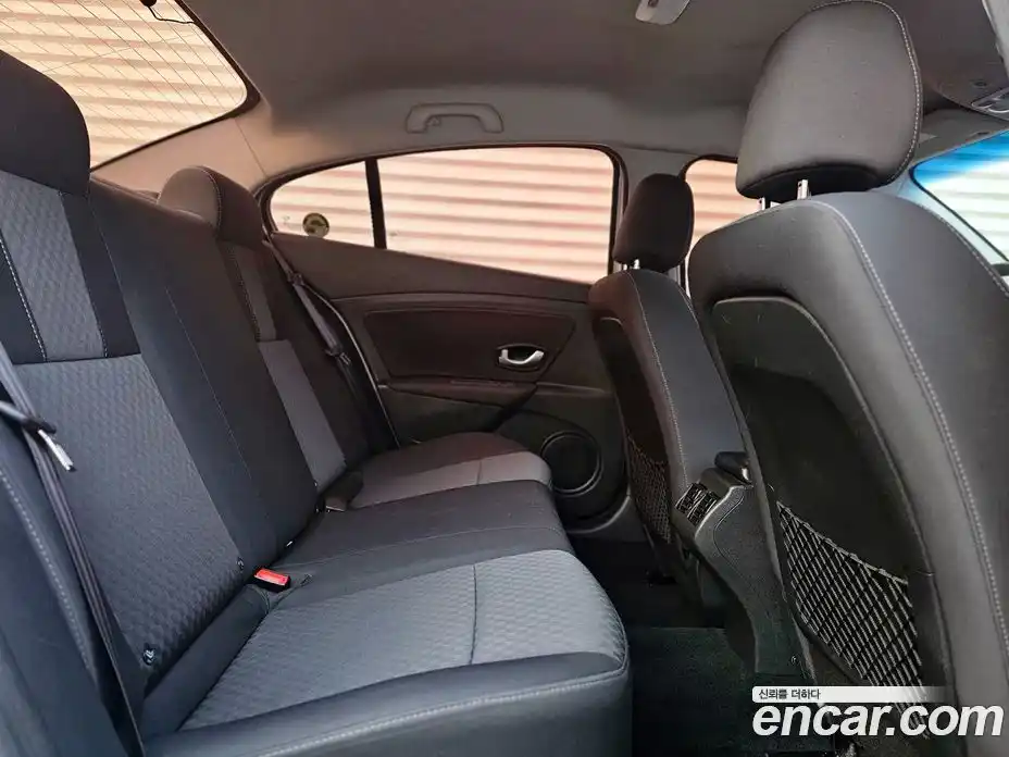 Renault SM3 2010 1.6 гидро в Москве № 1128998, фото 15