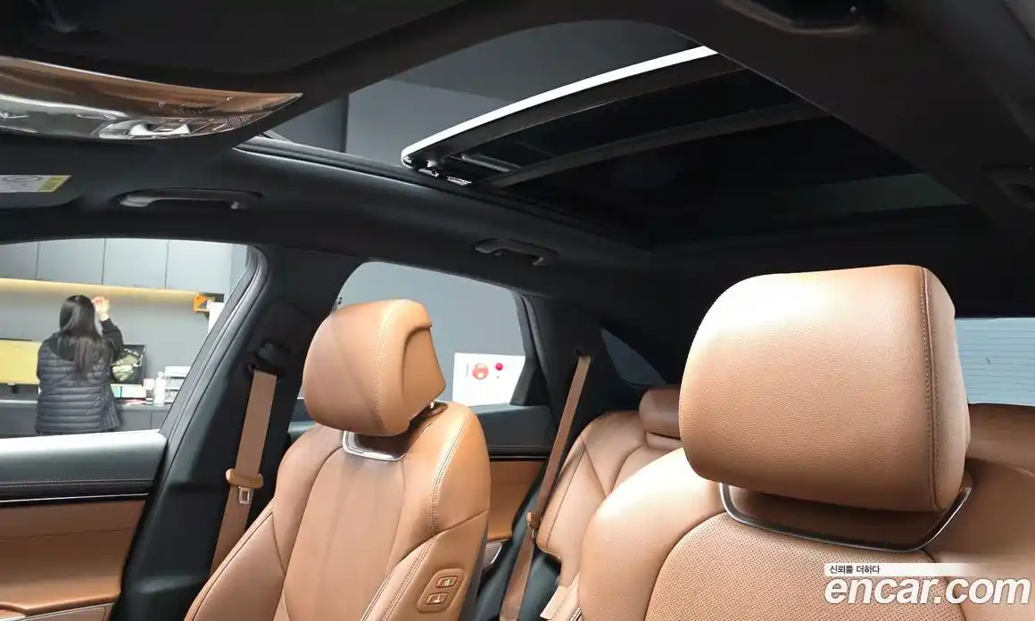 Genesis GV70 2021 2.2 Автомат в Москве № 1129154, фото 17