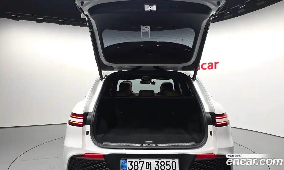 Genesis GV70 2021 2.2 Автомат в Москве № 1129154, фото 20