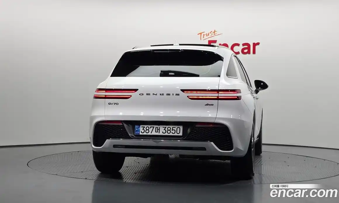 Genesis GV70 2021 2.2 Автомат в Москве № 1129154, фото 4