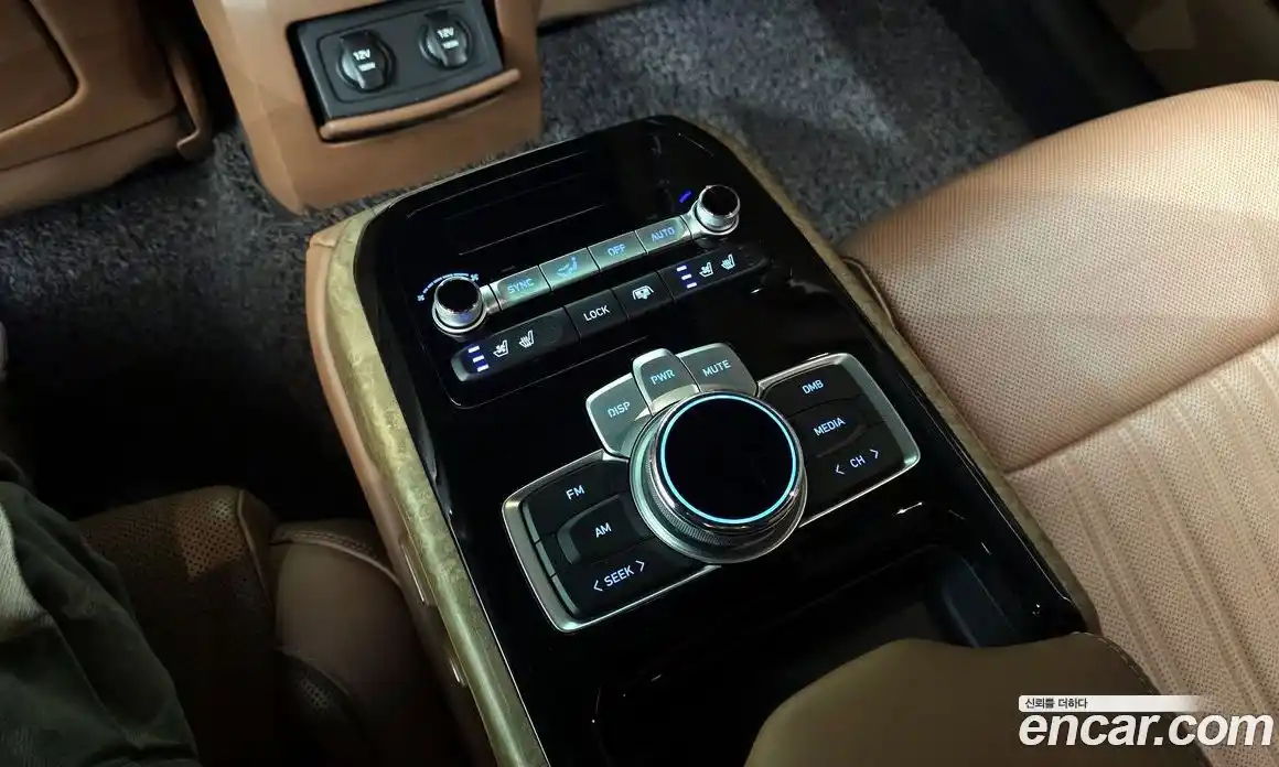 Genesis G90 2021 3.8 Классический в Москве № 1129334, фото 18