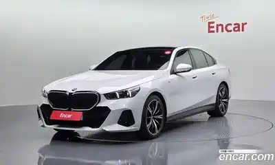 BMW 5-Series, 2025