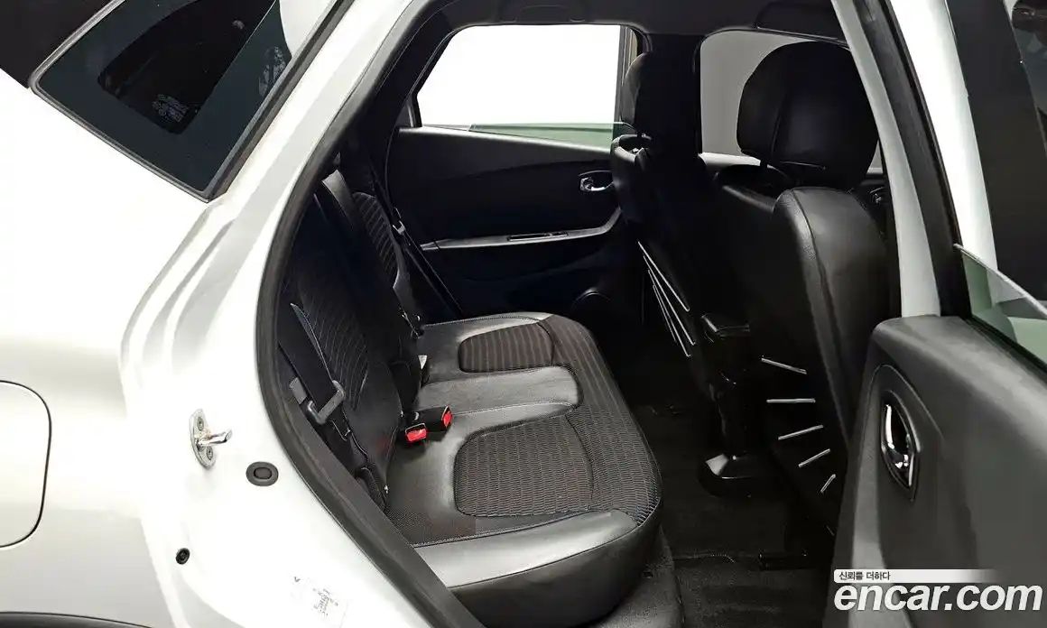 Renault QM3 2017 1.5 гидро в Москве № 1131116, фото 11