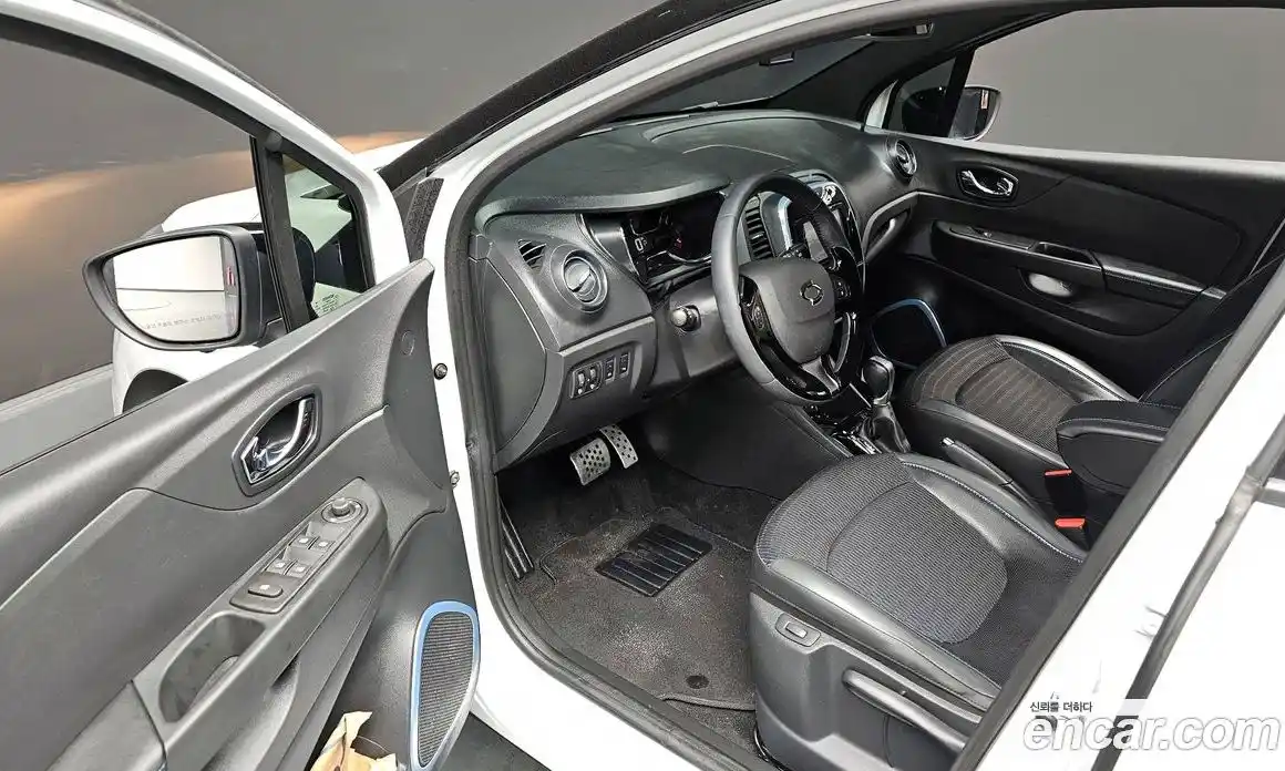 Renault QM3 2017 1.5 гидро в Москве № 1131116, фото 12