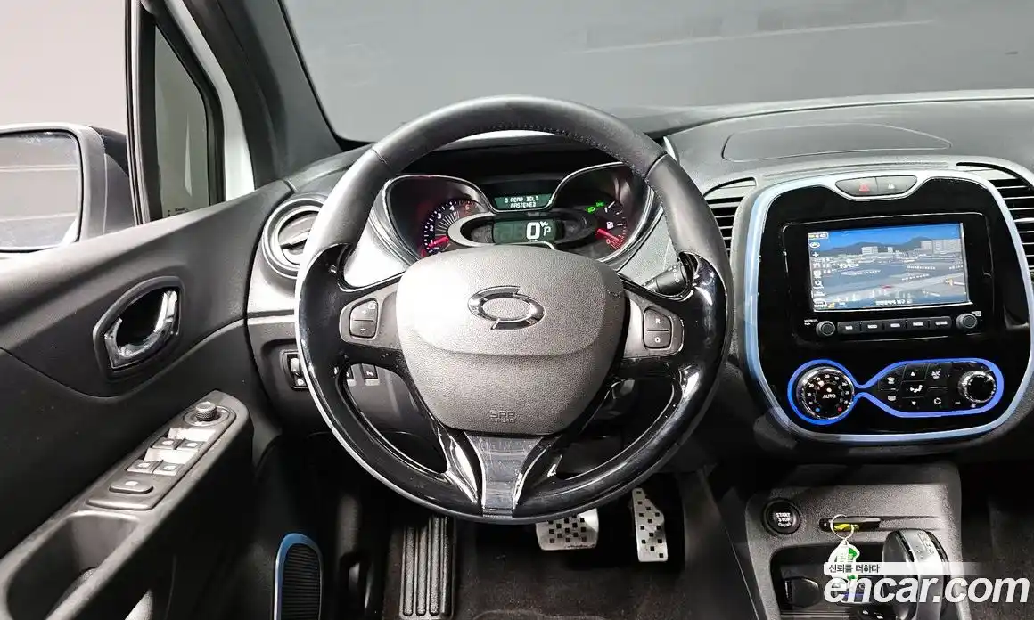 Renault QM3 2017 1.5 гидро в Москве № 1131116, фото 13