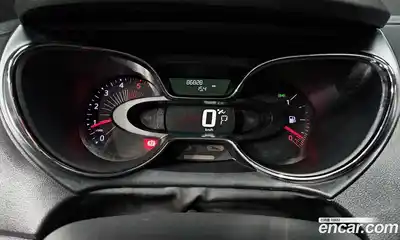 Renault QM3 2017 1.5 гидро в Москве № 1131116, миниатюра 8