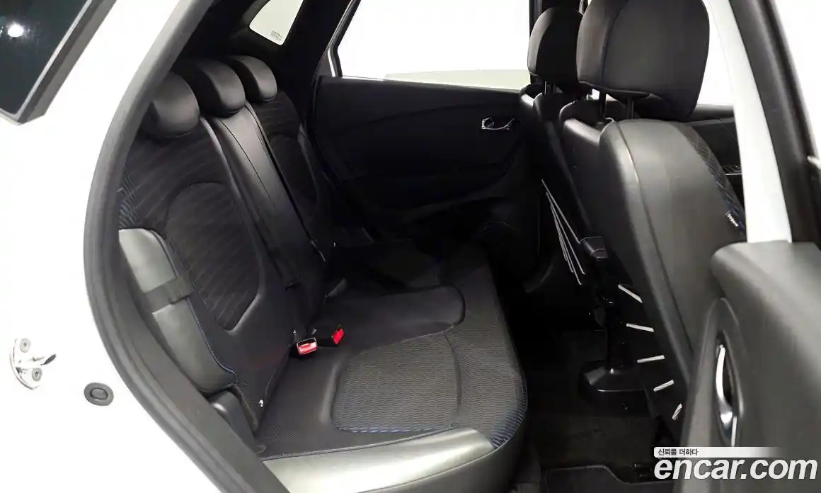 Renault QM3 2017 1.5 гидро в Москве № 1131280, фото 12