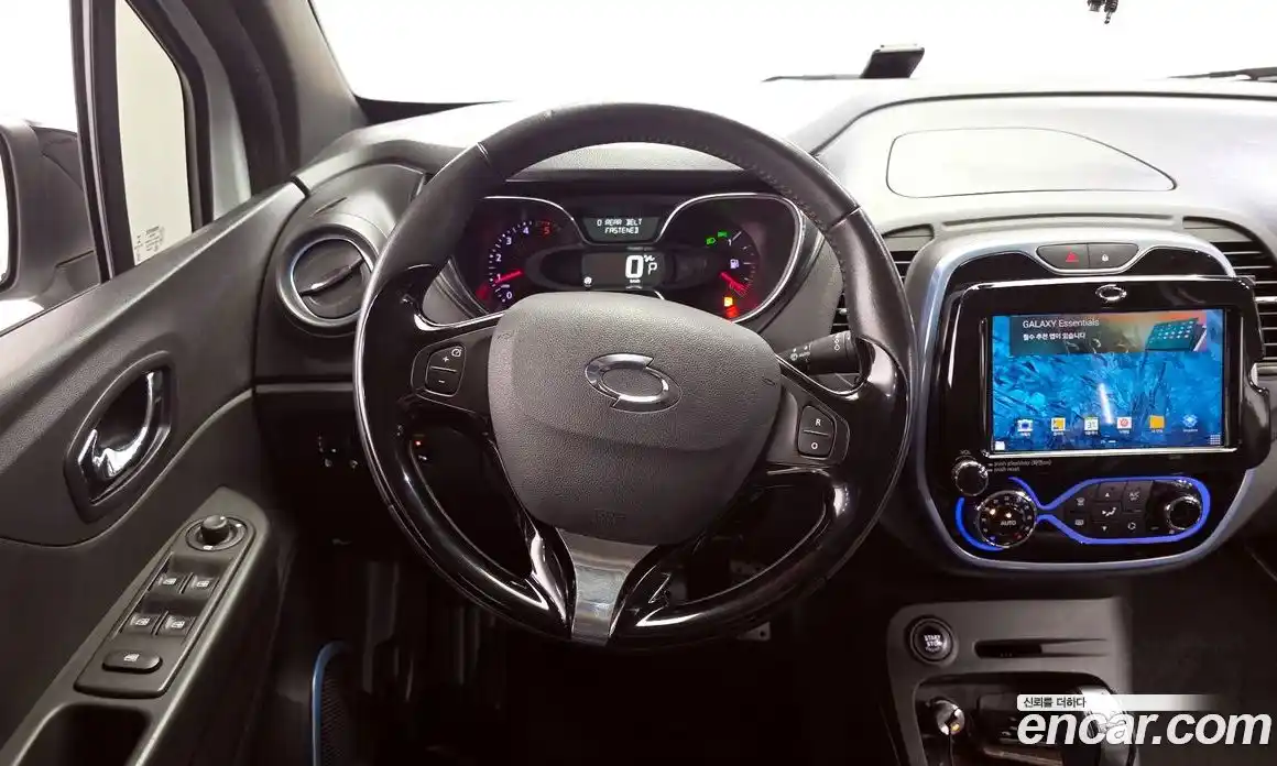 Renault QM3 2017 1.5 гидро в Москве № 1131280, фото 13