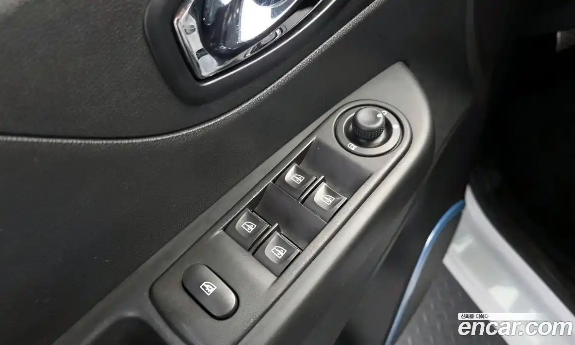 Renault QM3 2017 1.5 гидро в Москве № 1131280, фото 18