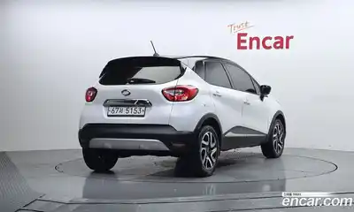 Renault QM3 2017 1.5 гидро в Москве № 1131280, миниатюра 2