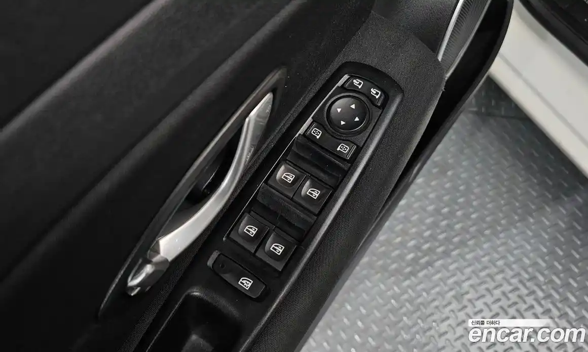 Renault SM3 2015 1.6 гидро в Москве № 1131358, фото 13