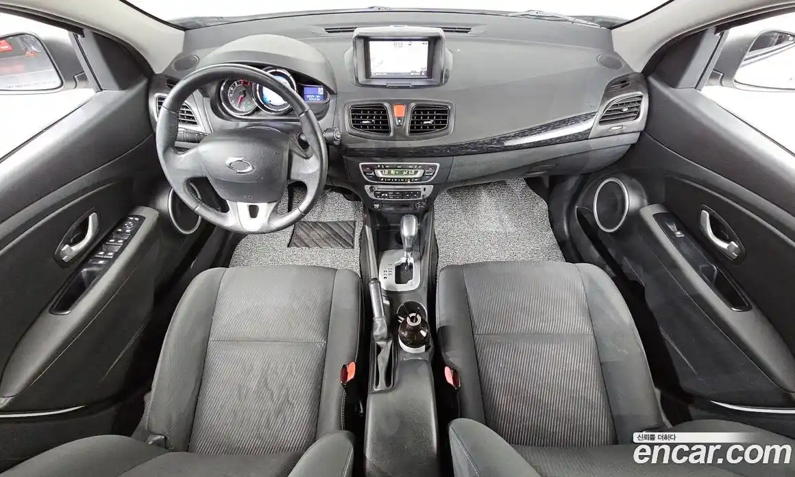 Renault SM3 2015 1.6 гидро в Москве № 1131358, фото 7