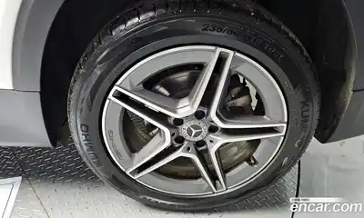 Mercedes-Benz GLB-Class 2021 2.0 гидро в Москве № 1131865, миниатюра 4