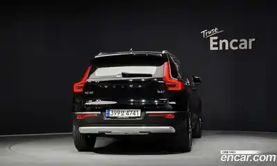 Volvo XC40 2023 2.0 гидро в Москве № 1132590, миниатюра 4