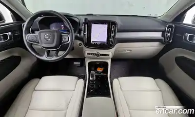Volvo XC40 2023 2.0 гидро в Москве № 1132590, миниатюра 7