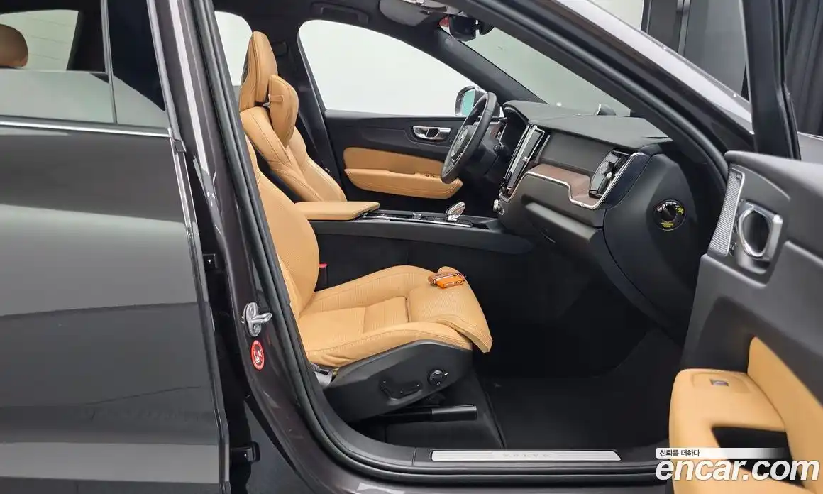 Volvo XC60 2023 2.0 гидро в Москве № 1132597, фото 9