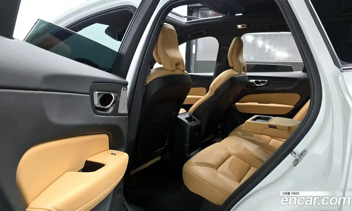 Volvo XC60 2020 2.0 гидро в Москве № 1132769, фото 12