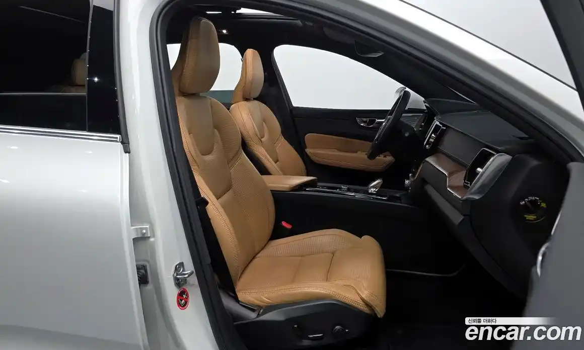Volvo XC60 2020 2.0 гидро в Москве № 1132769, фото 10