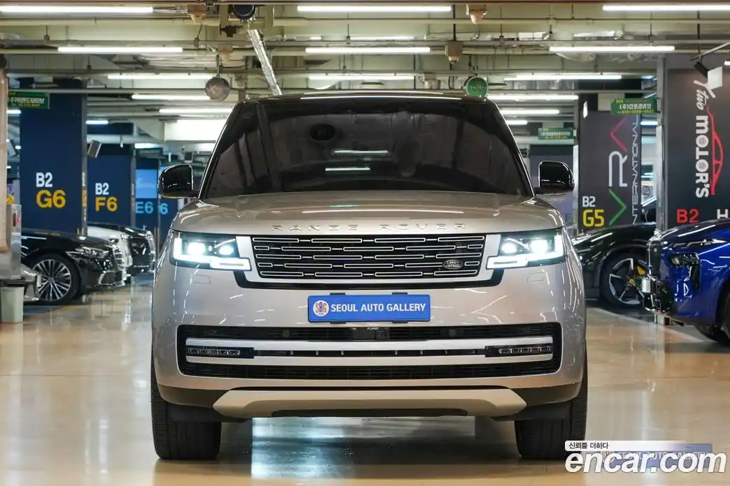 Land Rover Range-Rover 2023 4.4 гидро в Москве № 1136081, фото 3