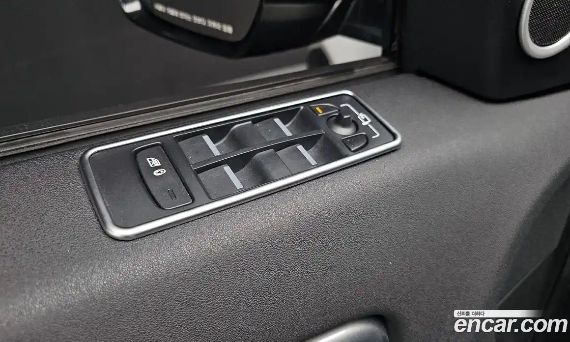 Land Rover Discovery Sport 2018 2.0 гидро в Москве № 1136460, фото 17