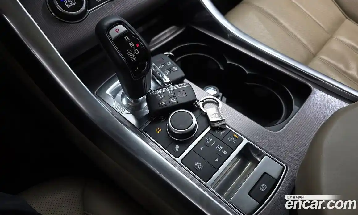 Land Rover Range-Rover Sport 2016 3.0 гидро в Москве № 1136876, фото 9